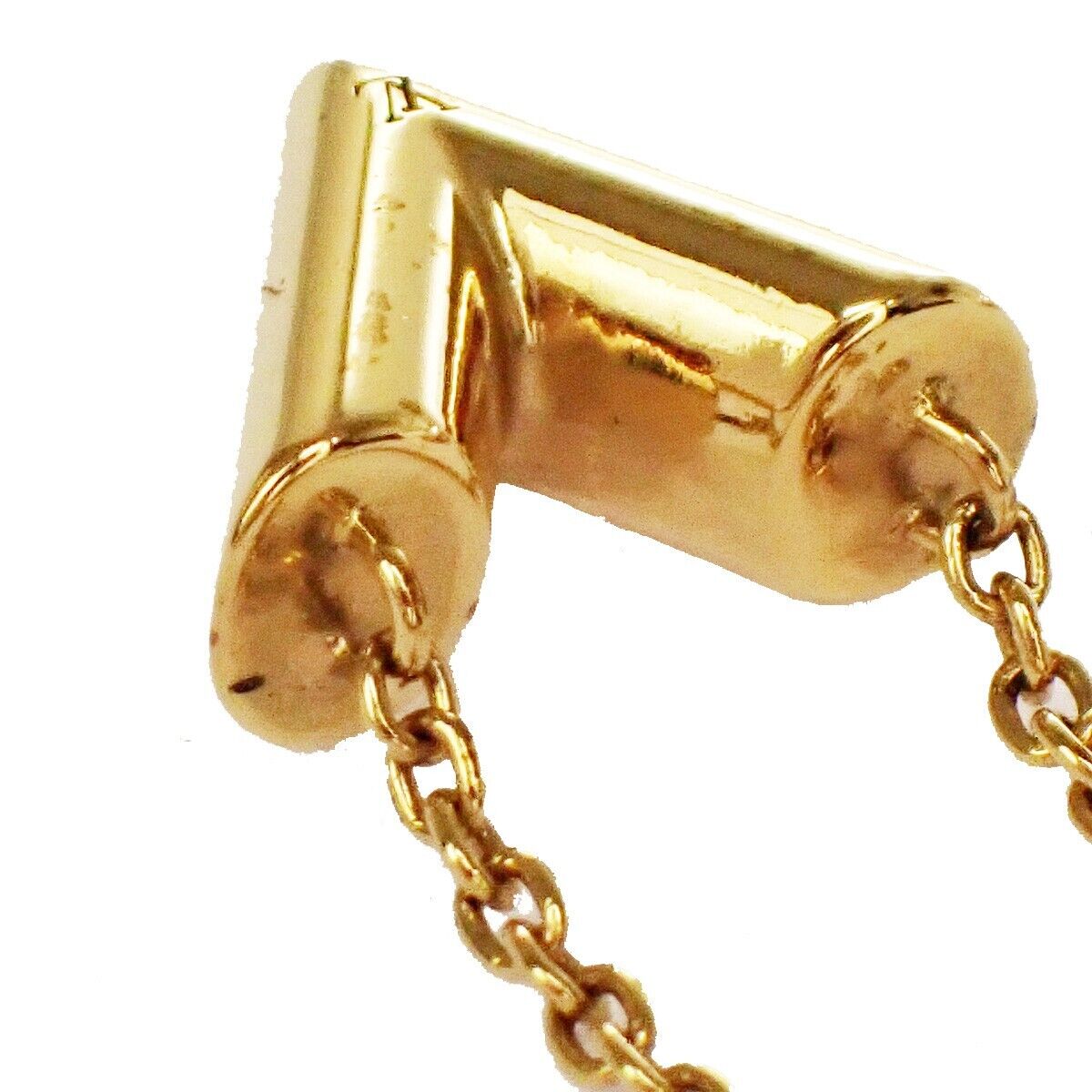 LOUIS VUITTON Essential V Necklace