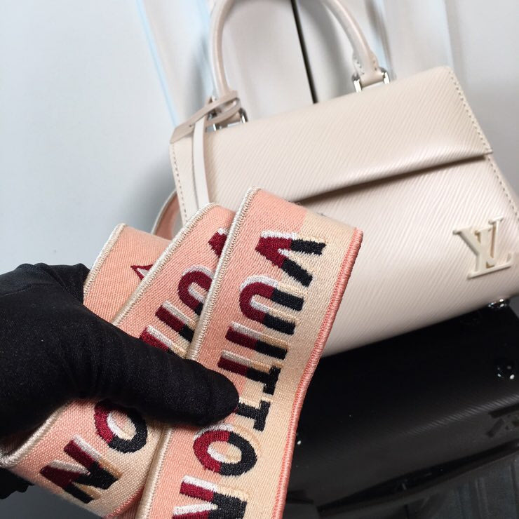 Alice Bags- Louis Vuittons  - 16229