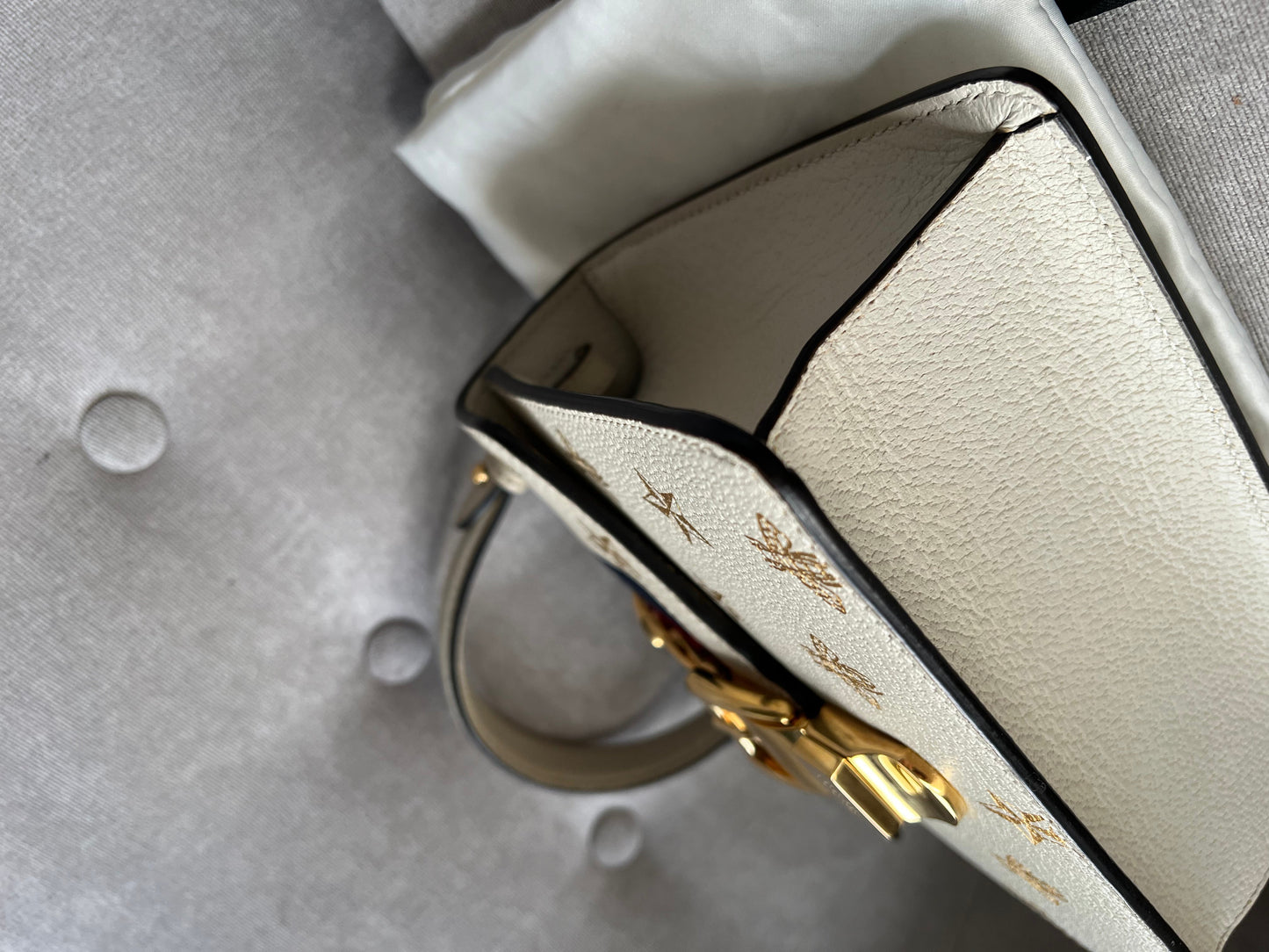 Gucci White Bee Star Sylvie Mini Bag (RRP £1,890)
