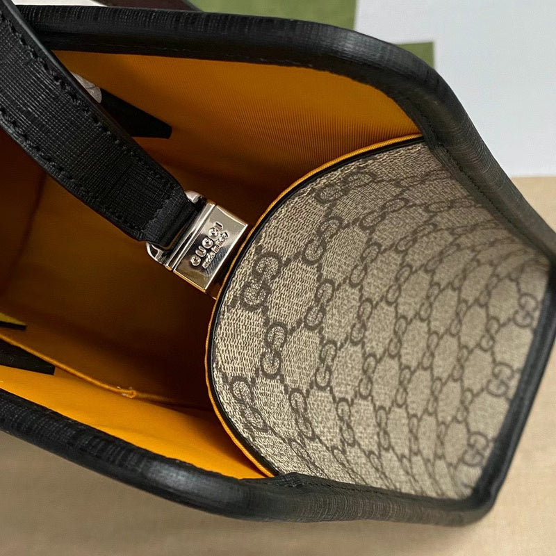 Gucci   Luxury Bags  1071