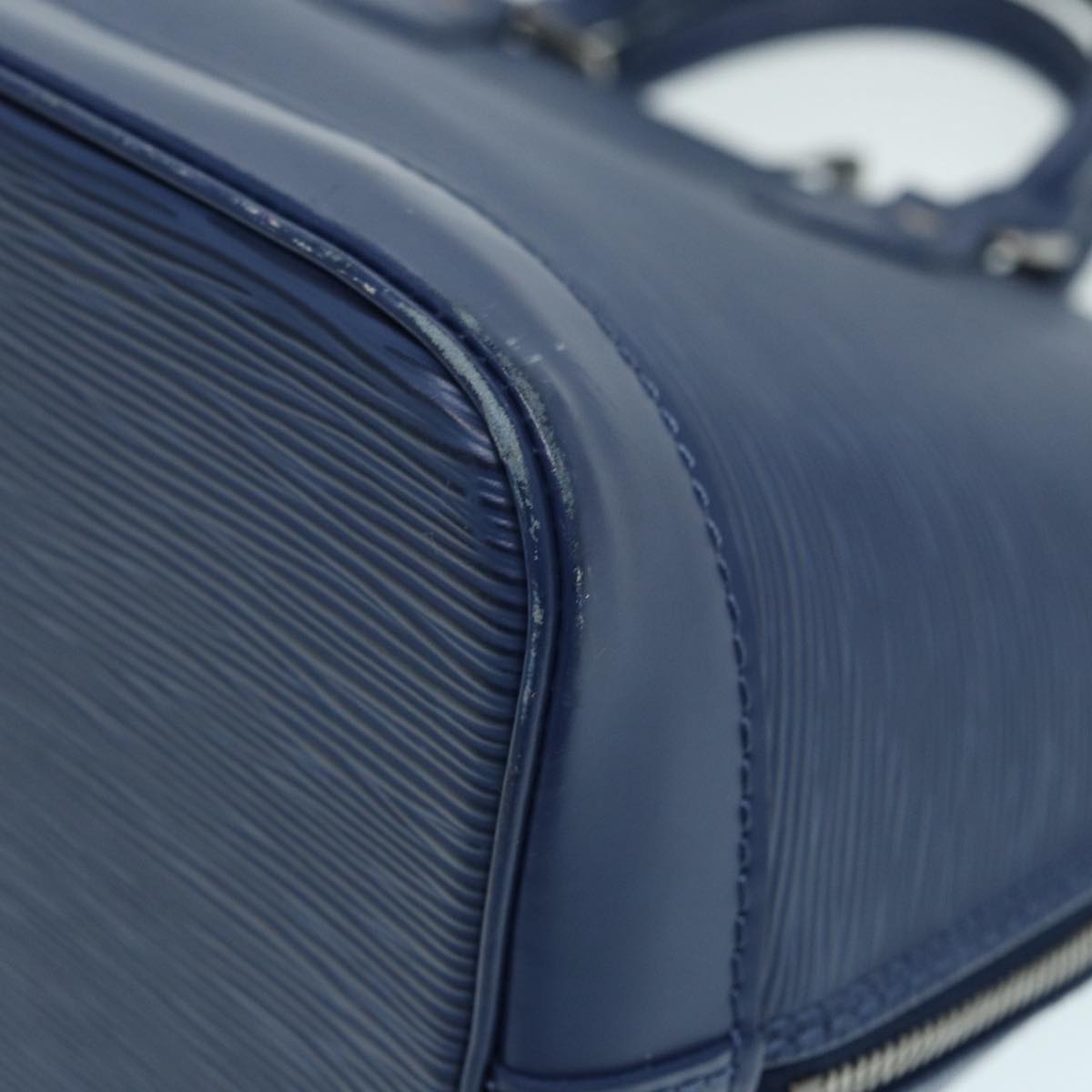 LOUIS VUITTON Epi Alma Hand Bag Blue Myrtille M5214G LV Auth 87500