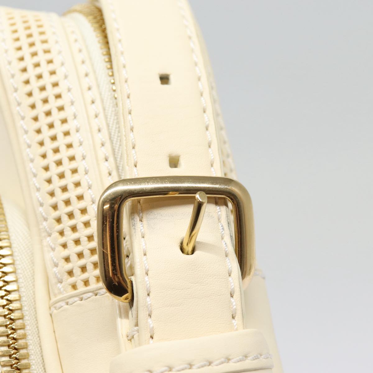 LOUIS VUITTON Cuir Bequia Trotteur MM Bag Leather White M95359 LV Auth 88027
