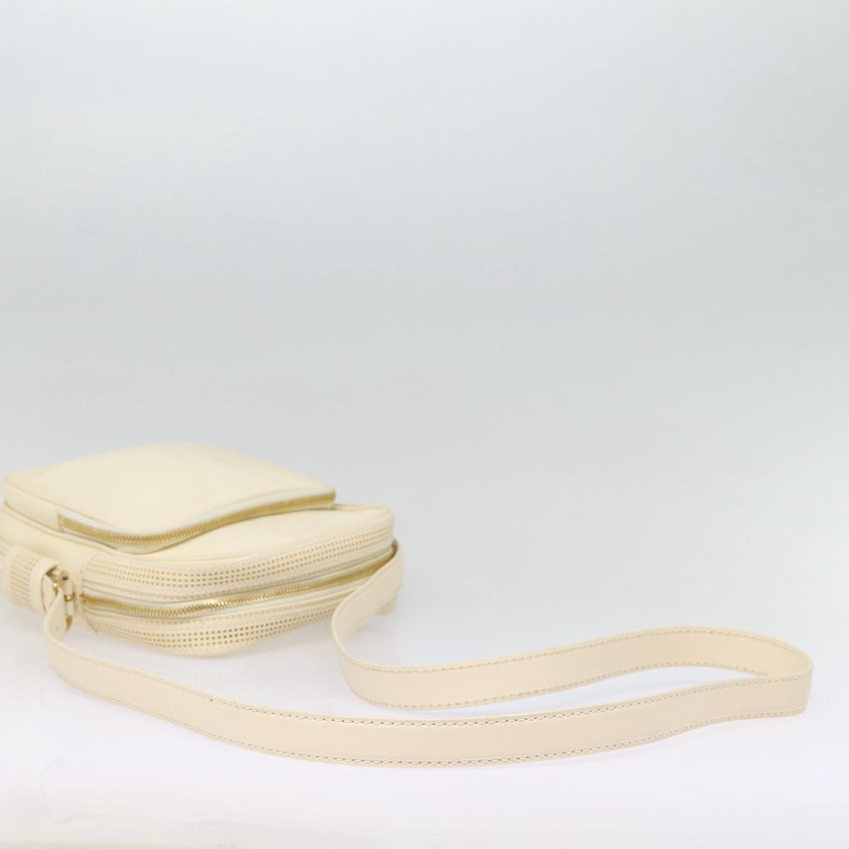LOUIS VUITTON Cuir Bequia Trotteur MM Bag Leather White M95359 LV Auth 88027