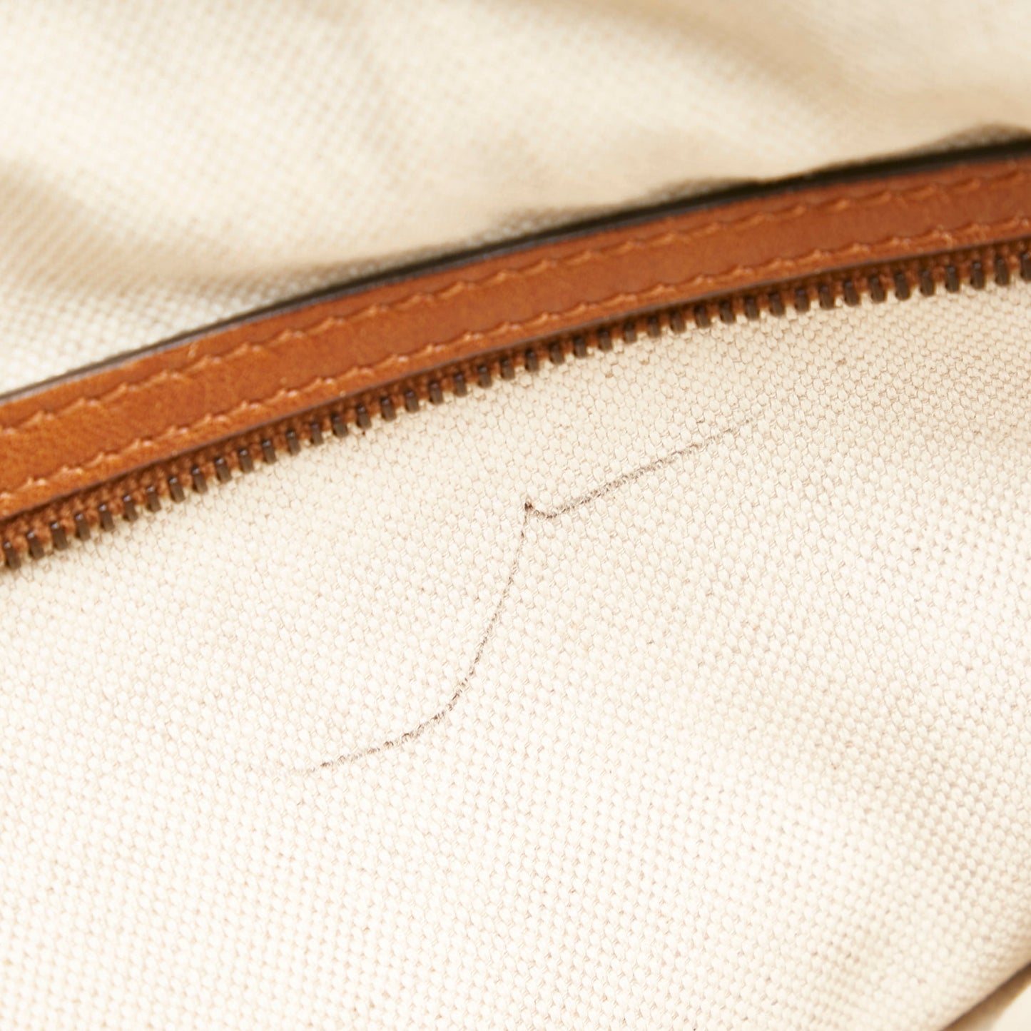 Gucci Laidback Crafty Handbag