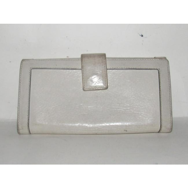 Gucci White Leather With Chrome Accents Vintage Wallet