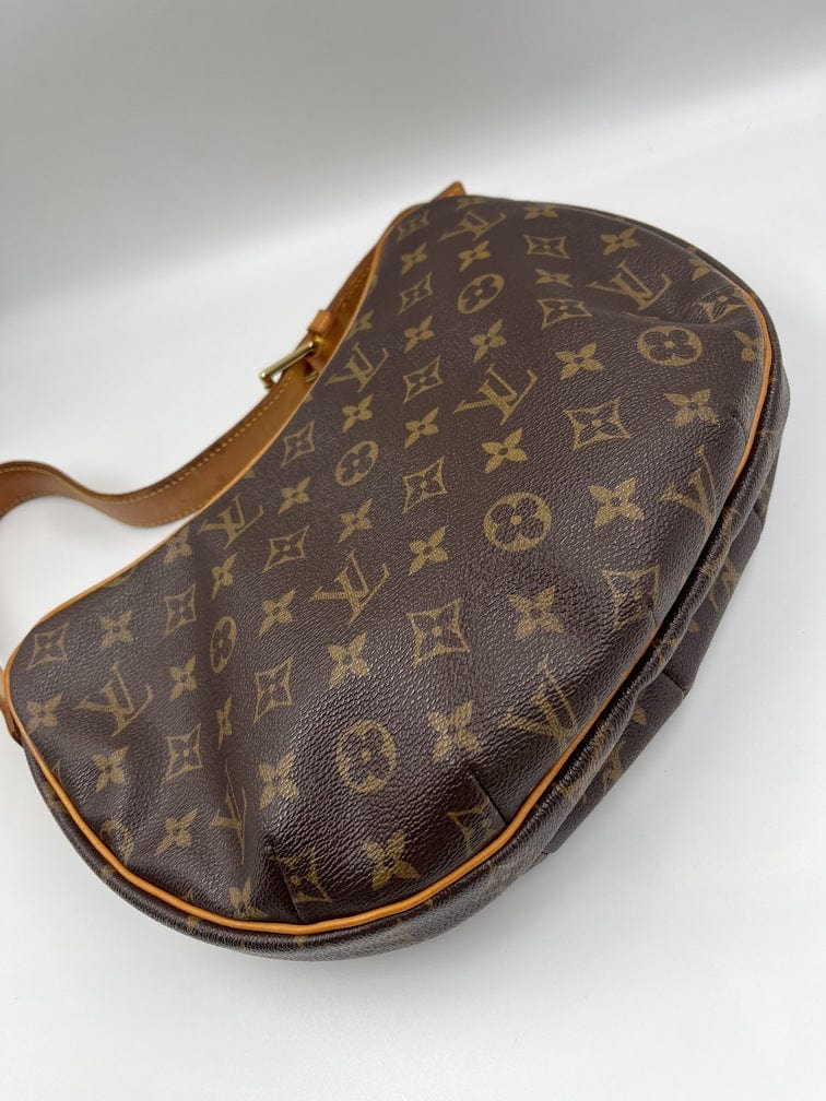 Louis Vuitton Croissant MM