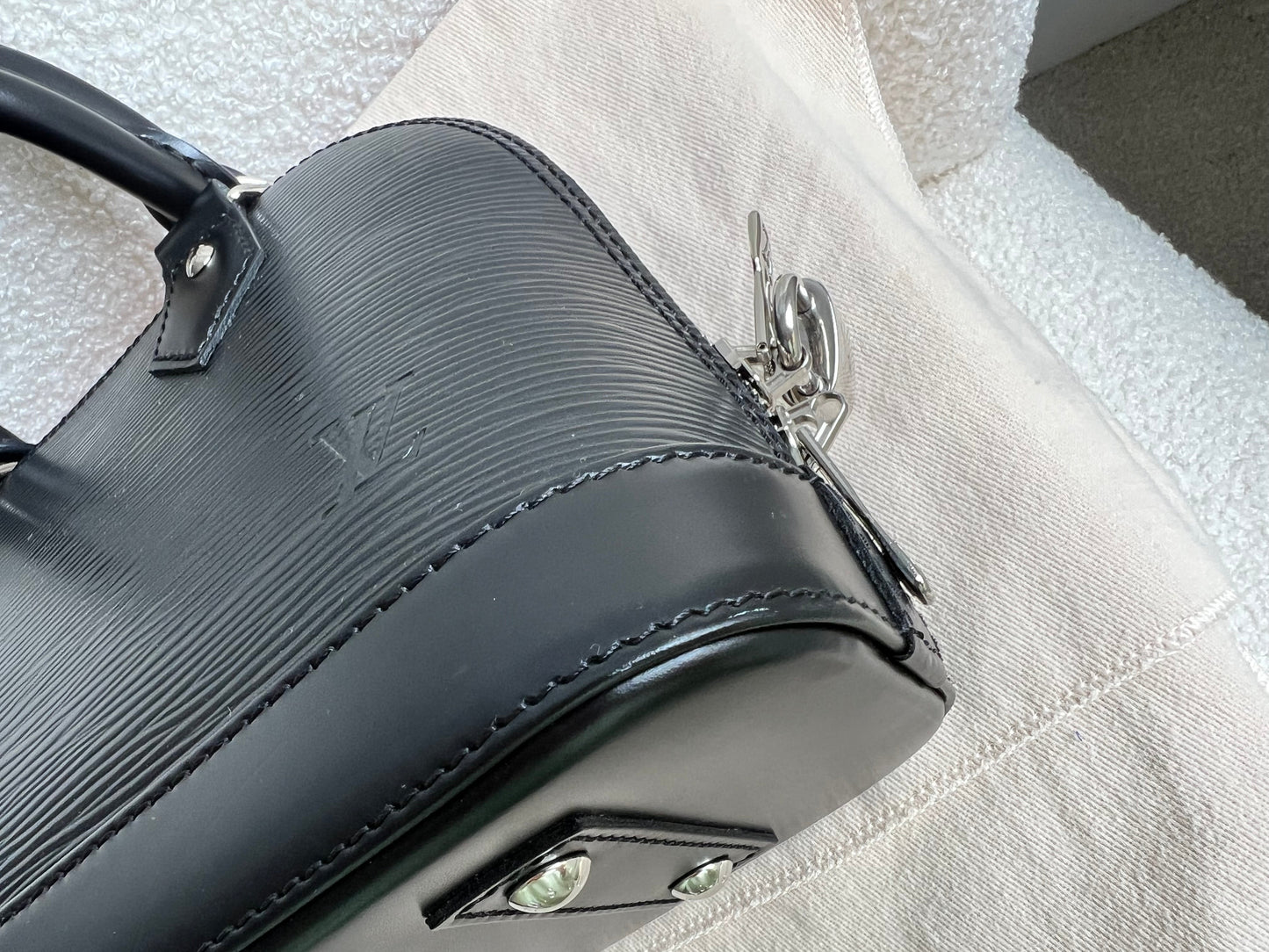 Louis Vuitton Alma BB Black Epi