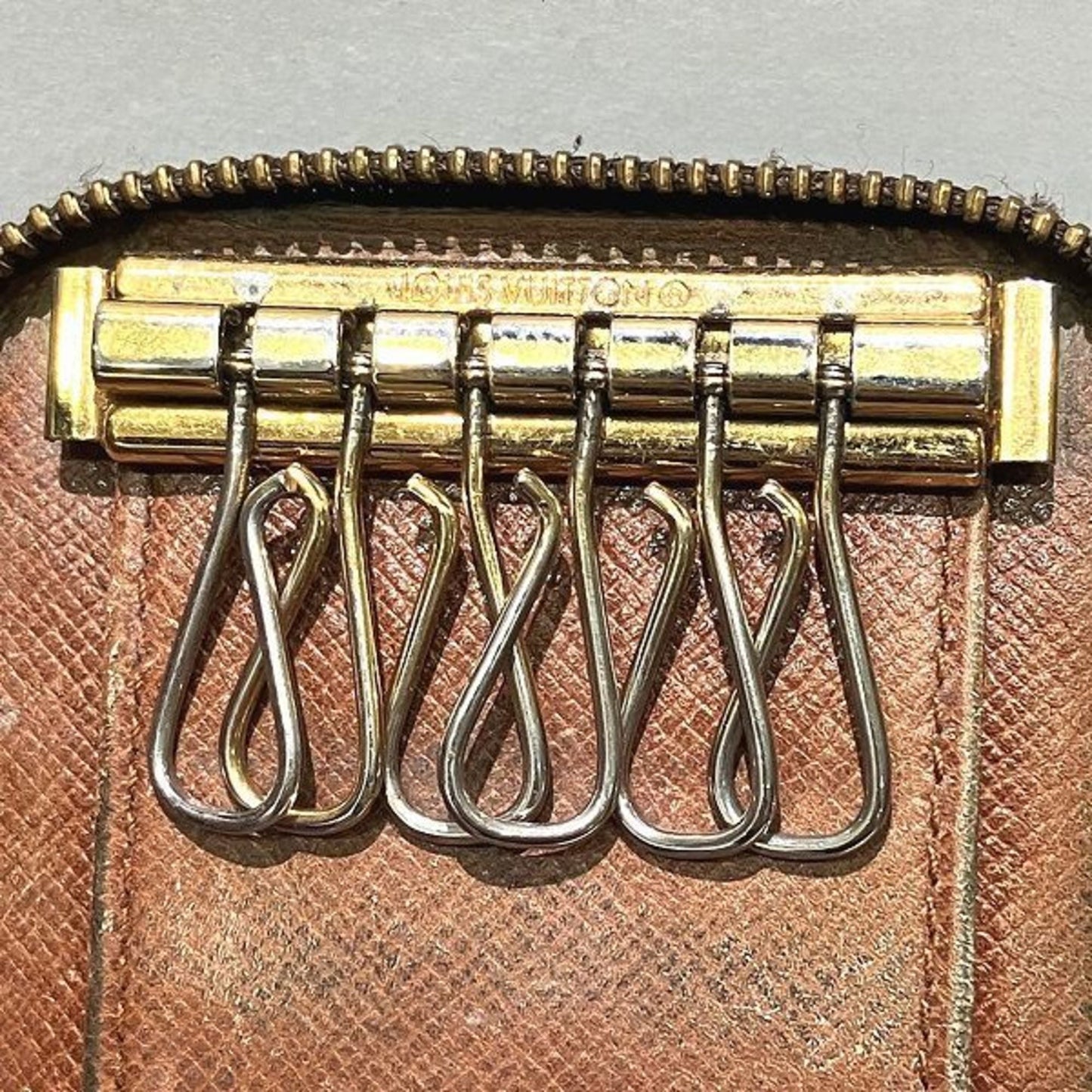 Louis Vuitton  Keycase