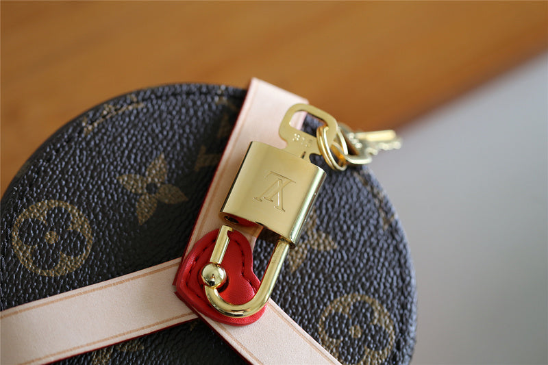 Alice bags - Louis Vuittons  - 9357