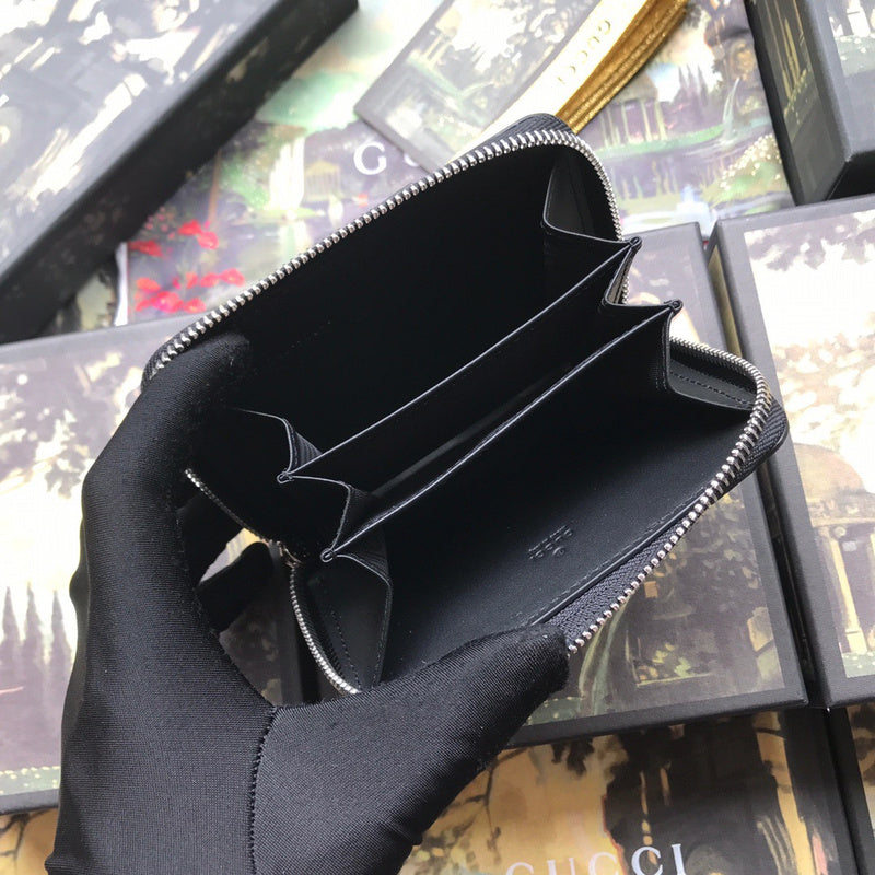 Gucci   Luxury Bags  925
