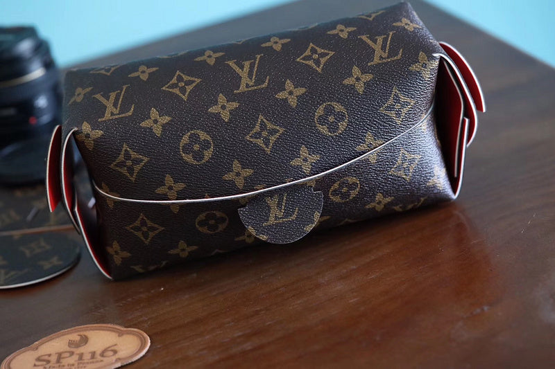 Alice bags - Louis Vuittons  - 9261