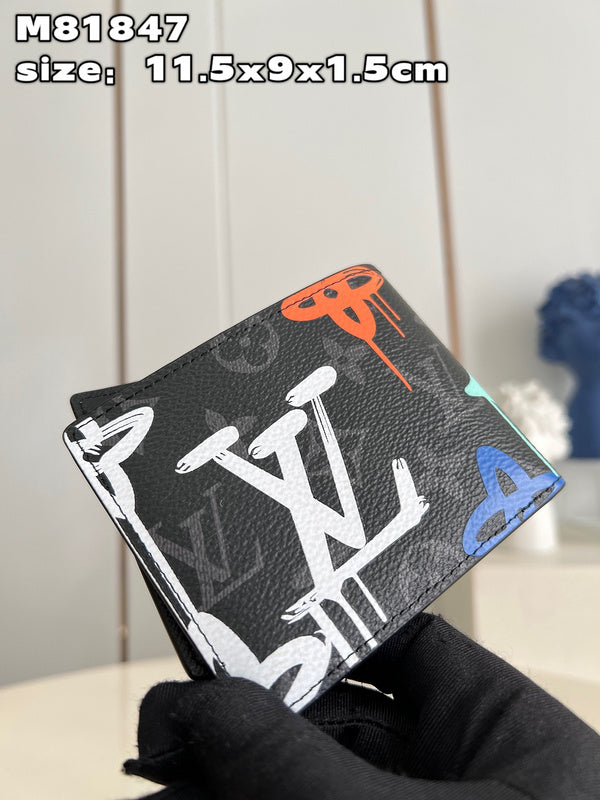 Alice Bags- Louis Vuittons  - 15982