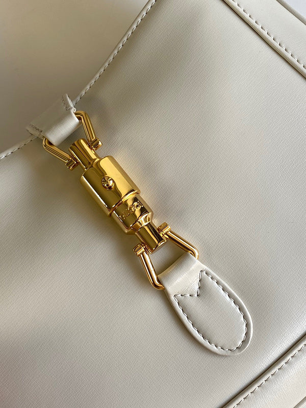 Gucci   Luxury Bags  1040