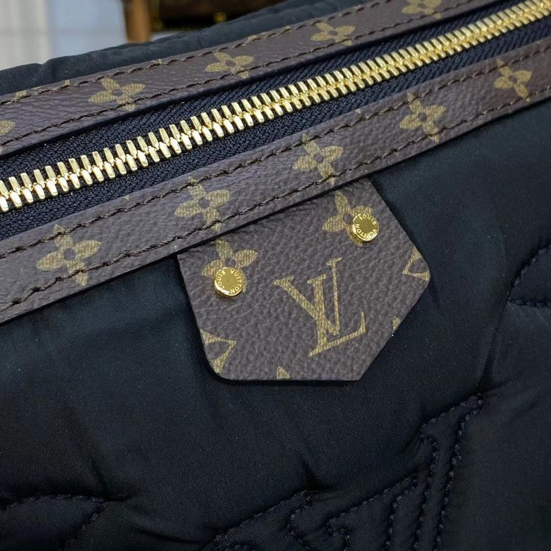 Alice Bags- Louis Vuittons  - 16122