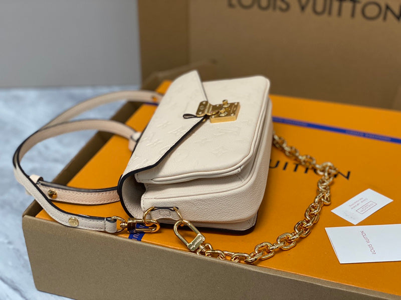 Alice bags - Louis Vuittons  - 15185