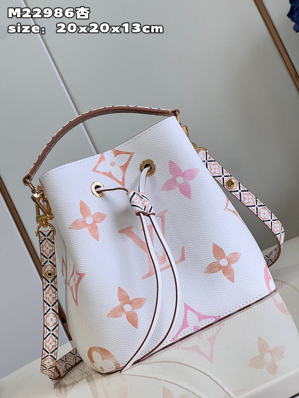 Alice bags - Louis Vuittons  - 15155