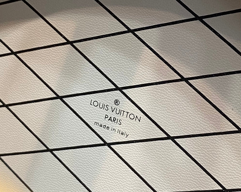 Alice Bags- Louis Vuittons  - 16135