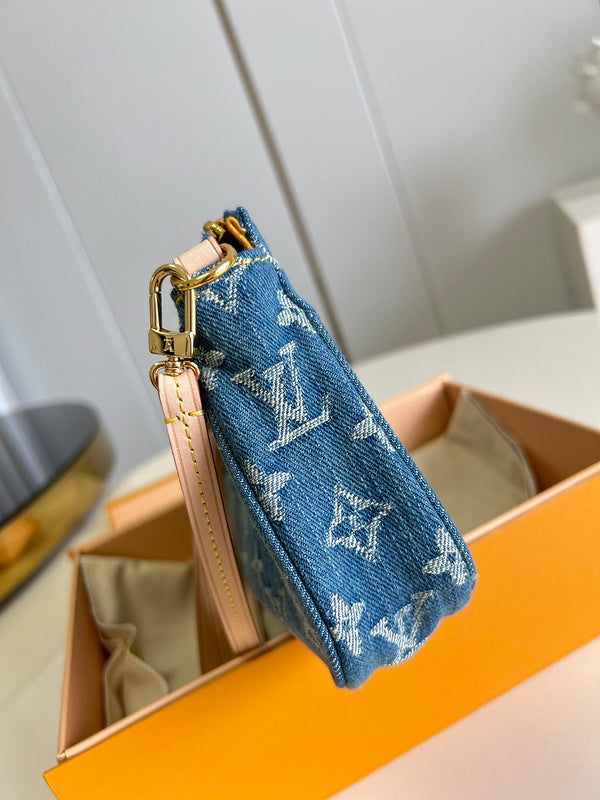 Alice Bags- Louis Vuittons  - 16227