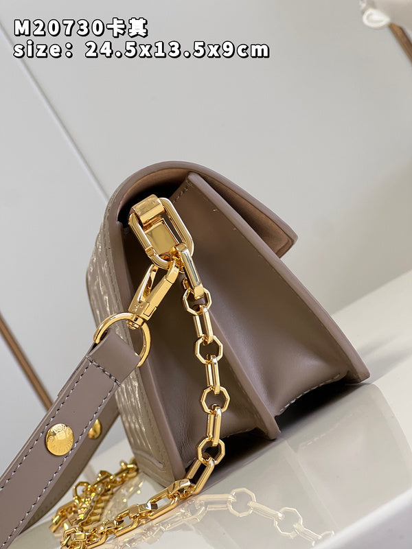 Alice Bags- Louis Vuittons  - 16042