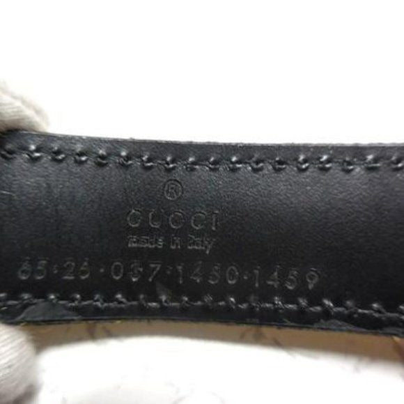 Gucci tan lizard leather belt w engraved chrome buckle