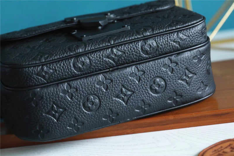 Alice bags - Louis Vuittons  - 10102