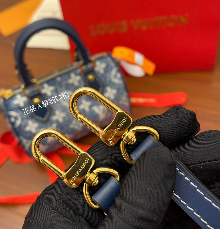 Alice Bags- Louis Vuittons  - 16156