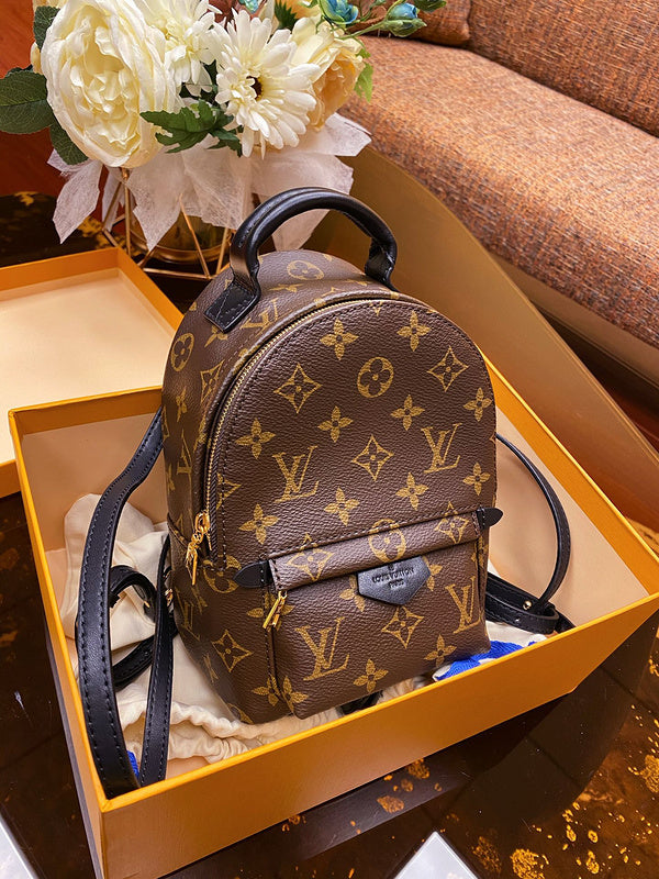 Alice Bags- Louis Vuittons  - 16350