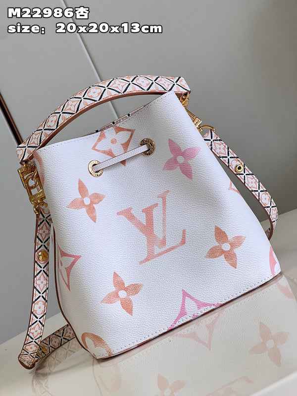 Alice bags - Louis Vuittons  - 15155