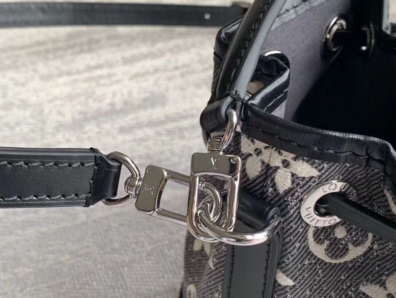 Alice Bags- Louis Vuittons  - 16027