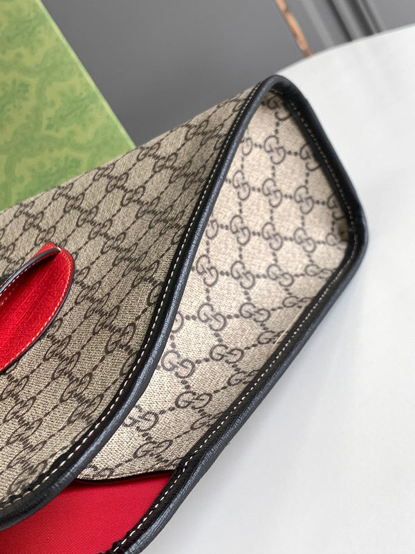 Gucci   Luxury Bags  978