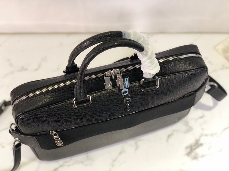 Alice Bags- Louis Vuittons  - 16011