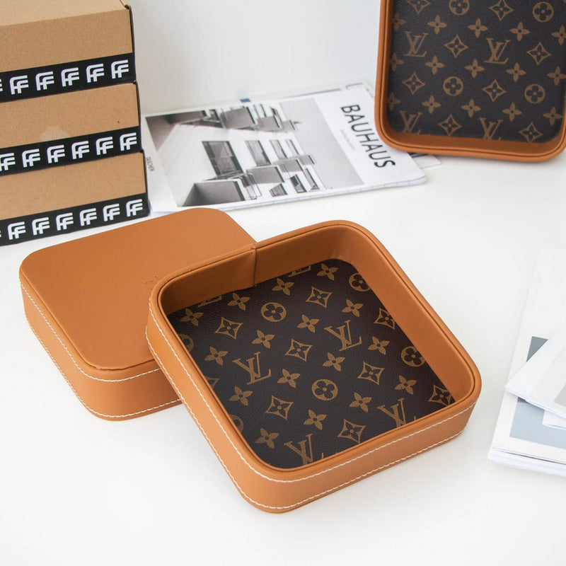 Alice Bags- Louis Vuittons  - 16091