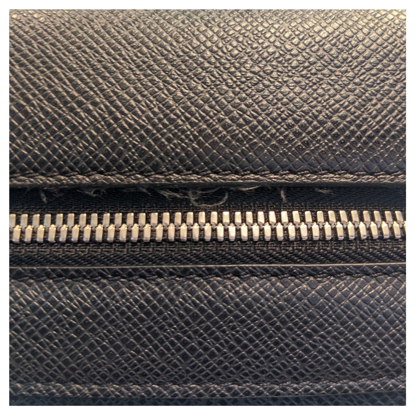 Louis Vuitton Ardoise Taiga Leather Roman MM Messenger Bag