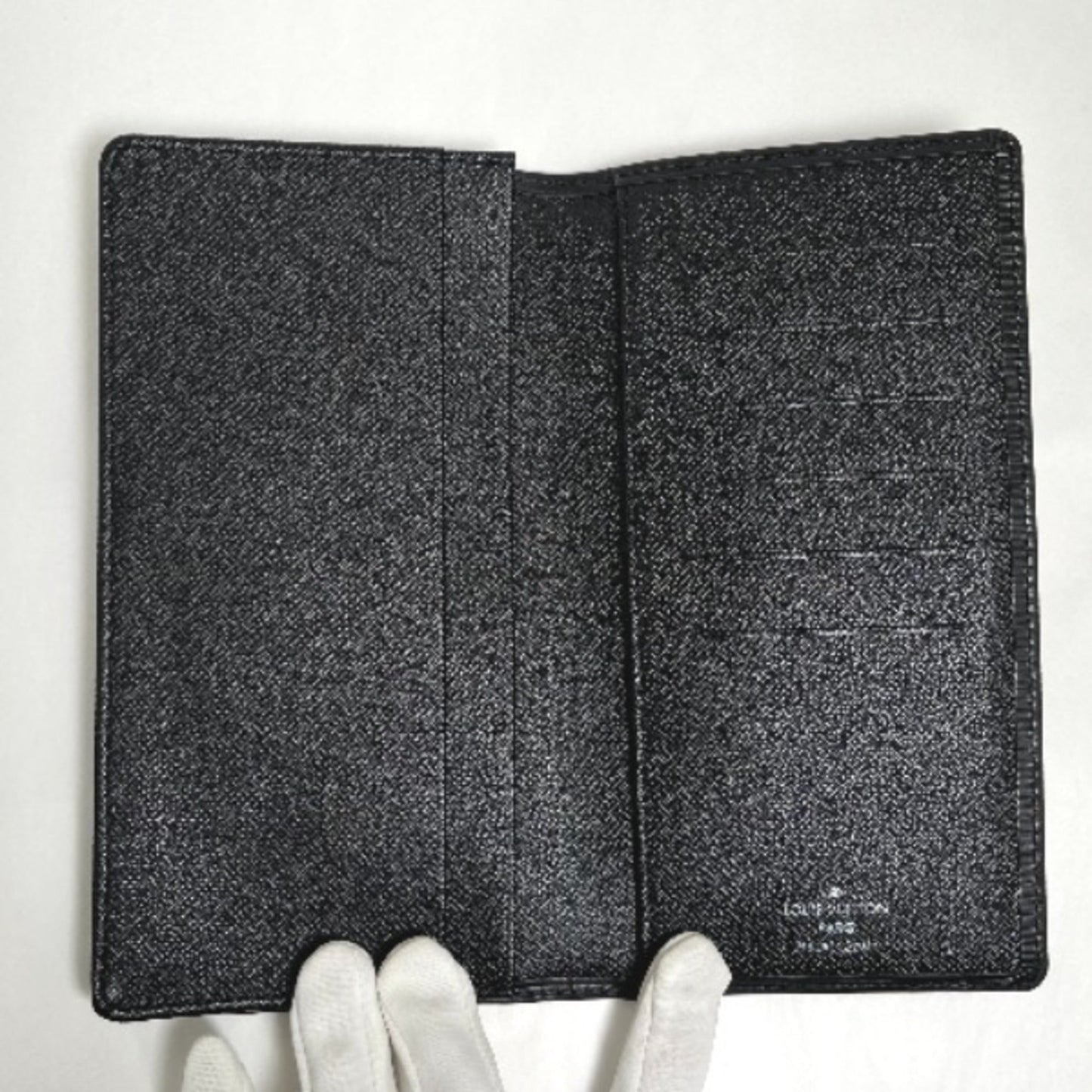 LOUIS VUITTON Brazza Wallet