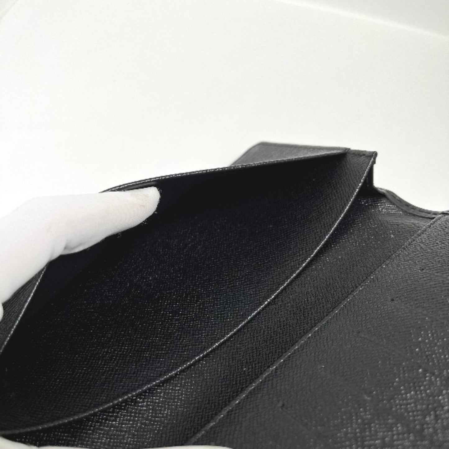 LOUIS VUITTON Brazza Wallet