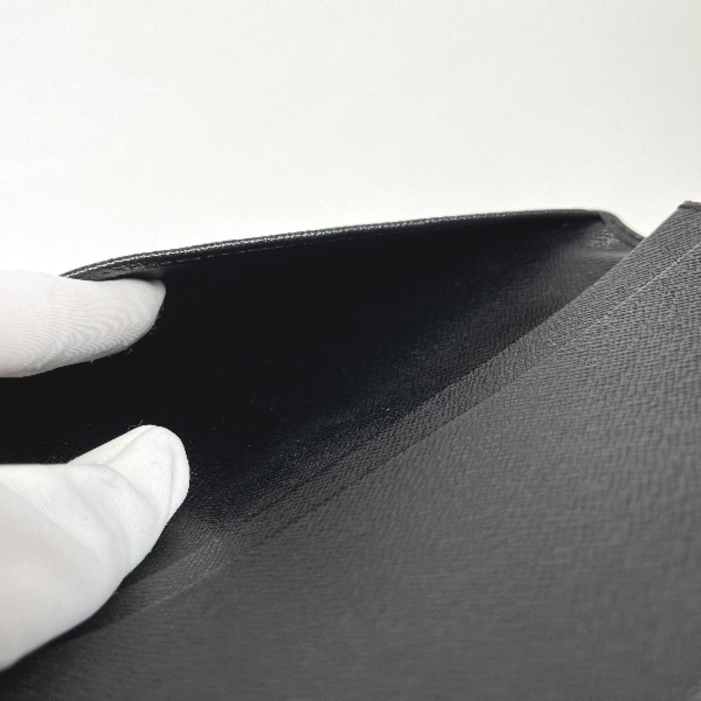 LOUIS VUITTON Brazza Wallet