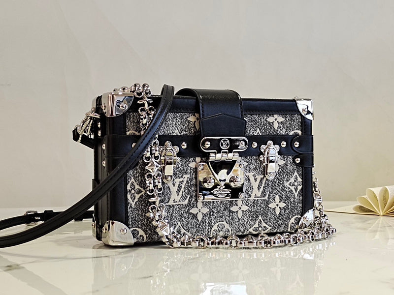 Alice Bags- Louis Vuittons  - 16071