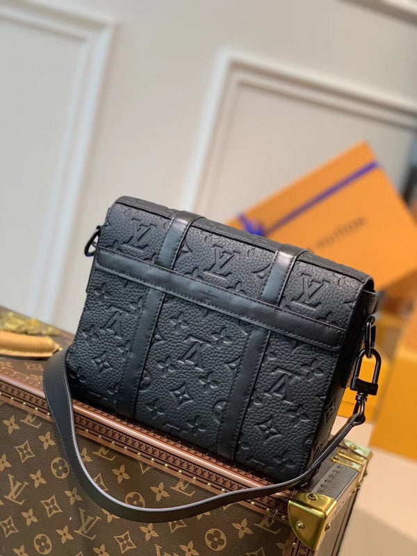 Alice Bags- Louis Vuittons  - 16475