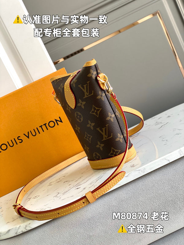 Alice Bags- Louis Vuittons  - 15953
