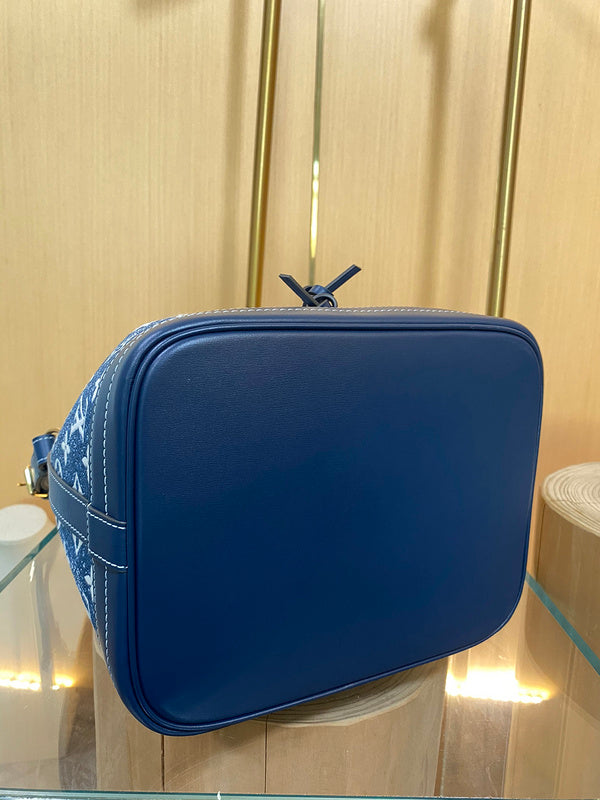 Alice Bags- Louis Vuittons  - 16718