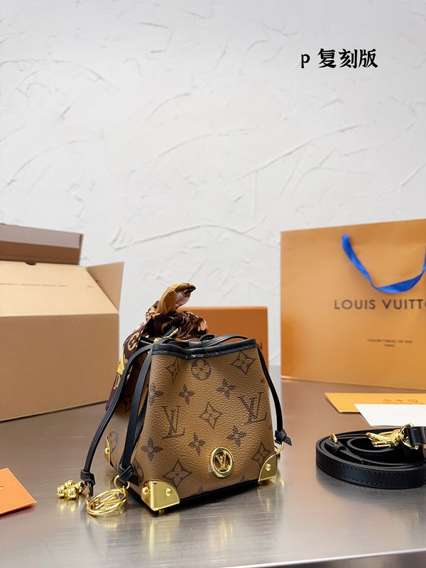 Alice bags - Louis Vuittons  - 14944