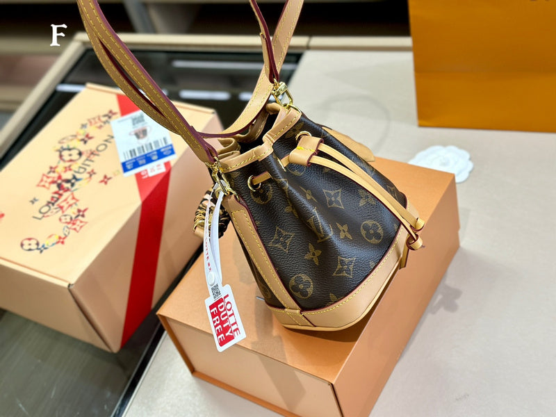 Alice bags - Louis Vuittons  - 15017