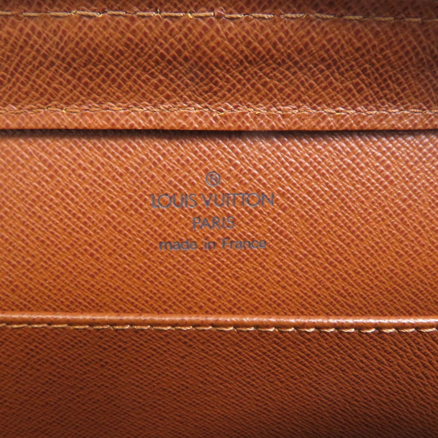 Louis Vuitton   Clutch Bag Handbag