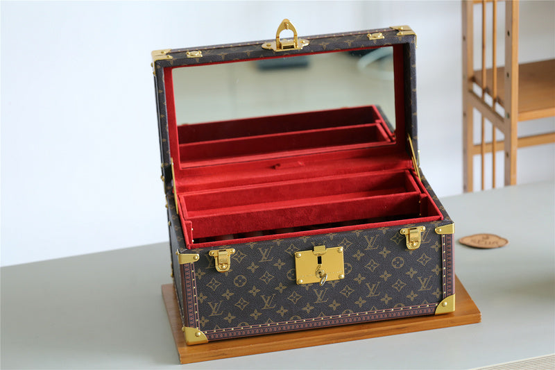 Alice bags - Louis Vuittons  - 9521