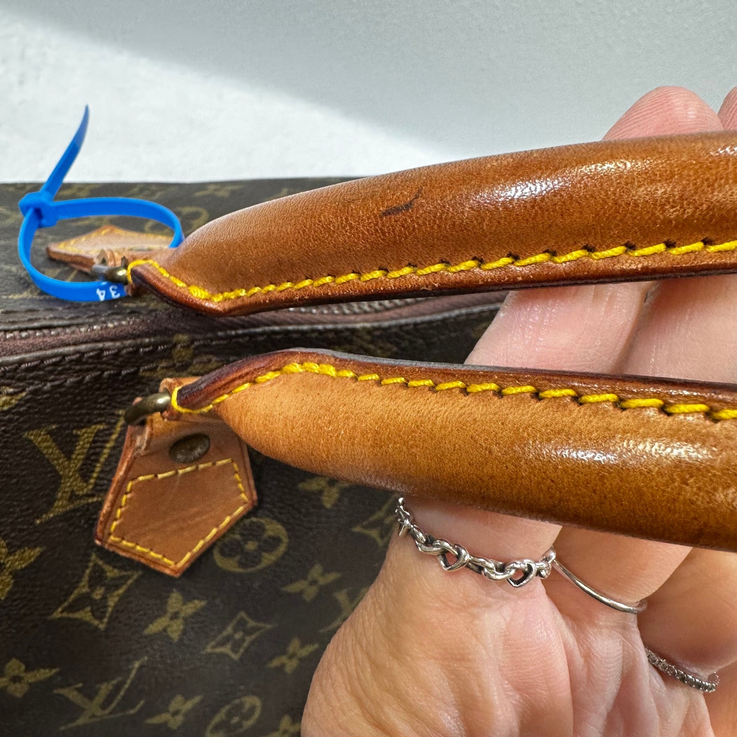 HandBag Luxury Designer Louis Vuitton Speedy 40, Size Large