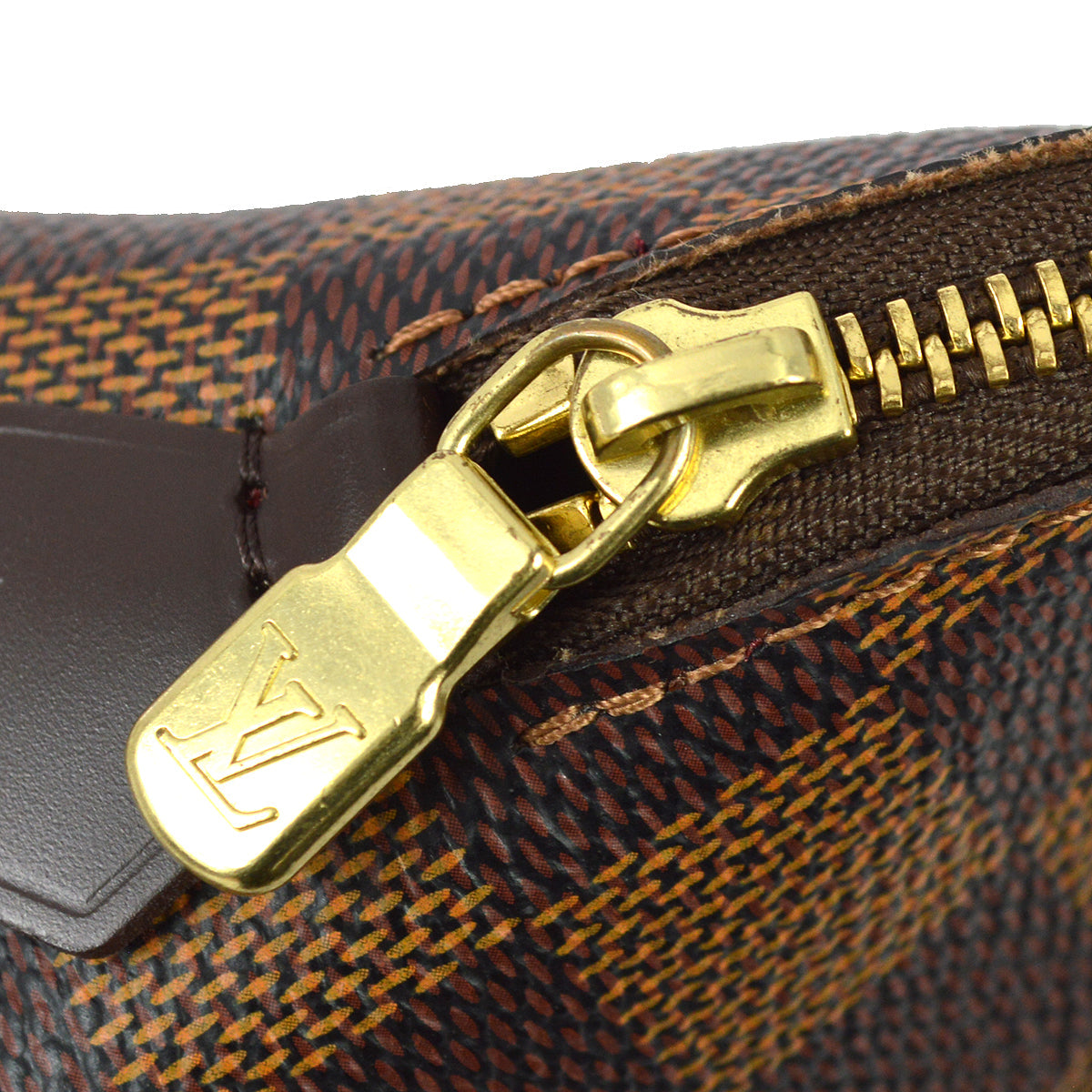 Louis Vuitton 2012 Damier Pochette Cosmetic N47516