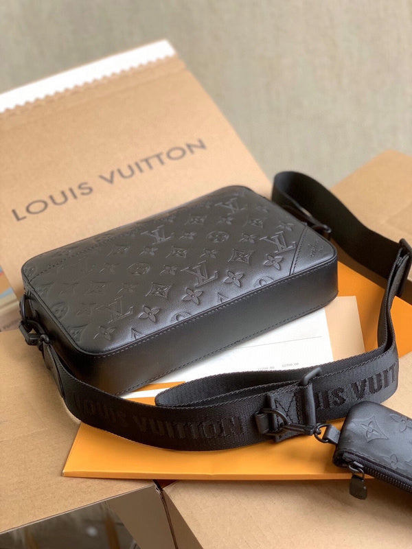 Alice Bags- Louis Vuittons  - 15870