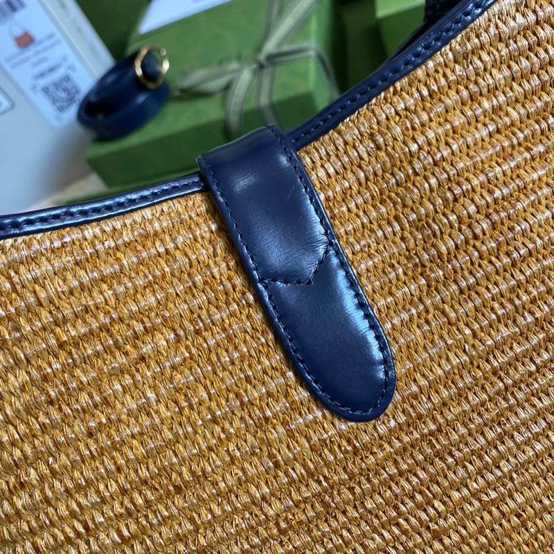Gucci   Luxury Bags  1045