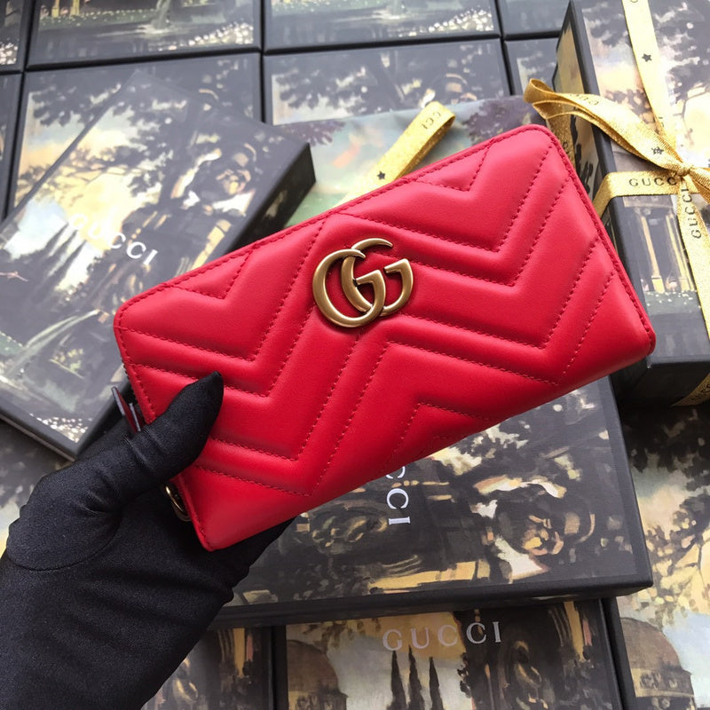 Gucci   Luxury Bags  939