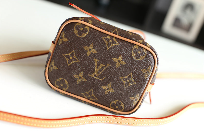 Alice bags - Louis Vuittons  - 9390